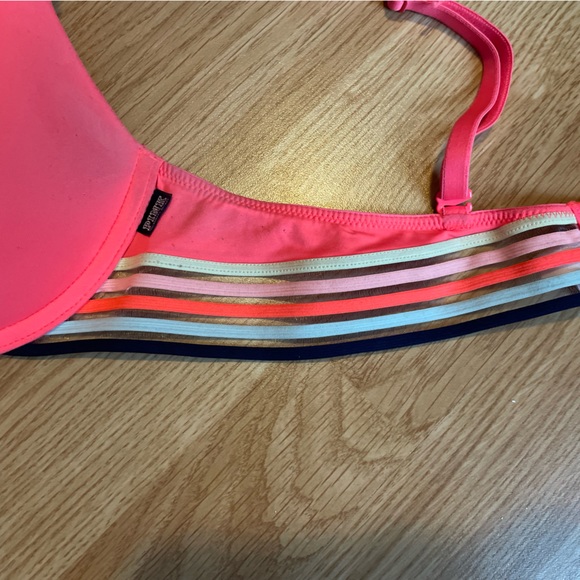 Pink push up wire bra - Picture 2 of 3